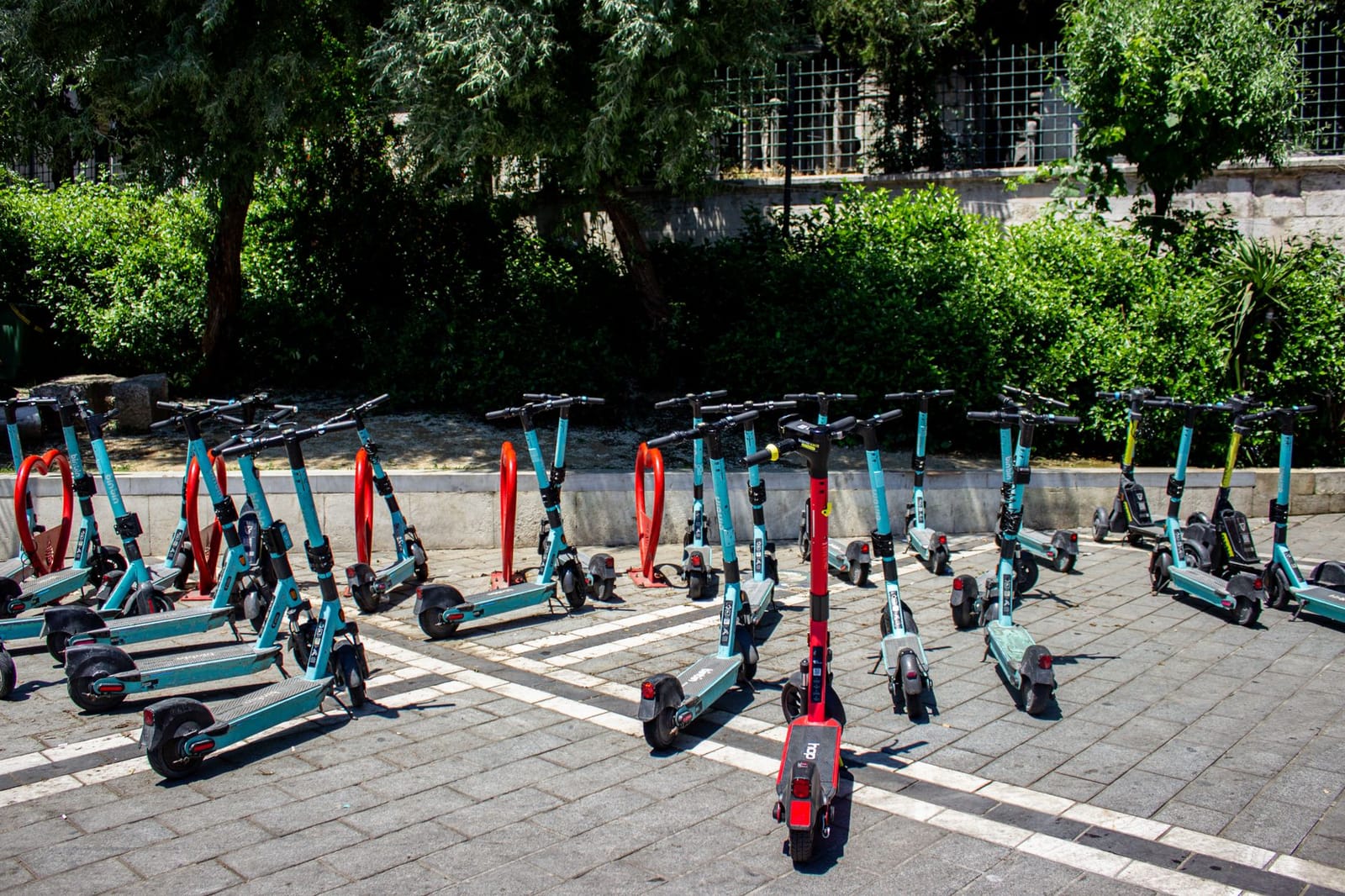 Fahrrad und E-Scooter fahren in Istanbul mit App-Tipps, Preisen und sicheren Strecken